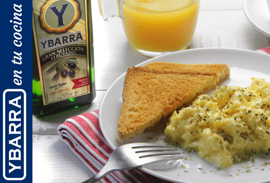 Desayuno con aceite de oliva virgen extra: cómo hacer huevos cremosos