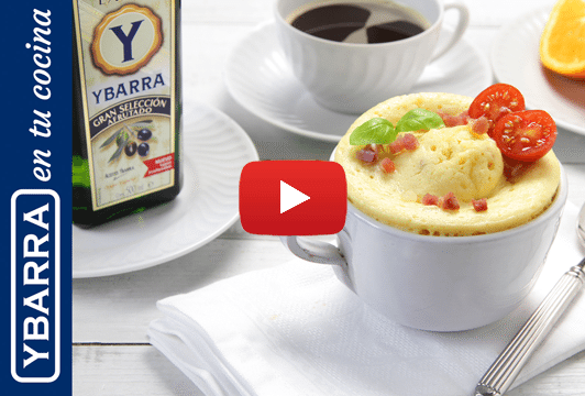 Desayuno: mug cake salado de jamón y queso
