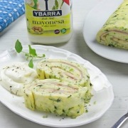 Pastel enrollado de calabacín con mayonesa
