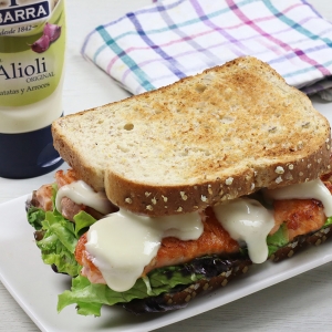 recetas ybarra sandwich de salmon con salsa alioli