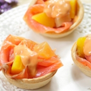 recetas ybarra tartaleta de salmon con fruta tropical y mango