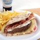 Wraps de hamburguesa, bacon y salsa Roquefort