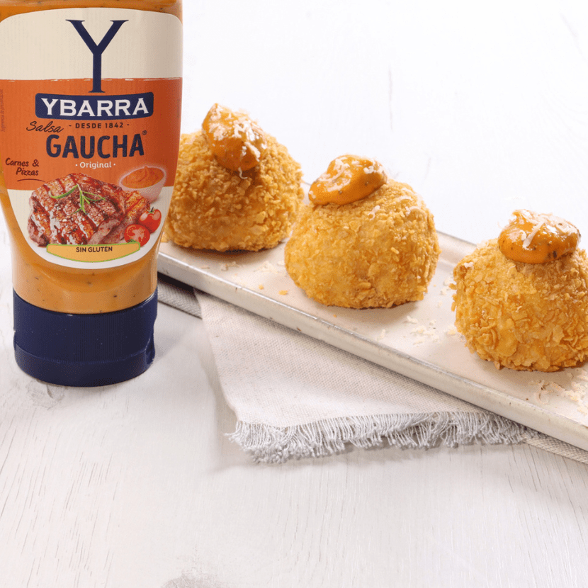 Bombas de patata y jamón rellenas de queso