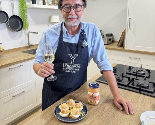 Huevos rellenos de surimi