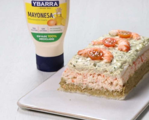 Pastel de marisco con mayonesa