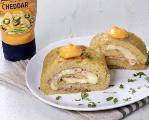 rollo de patata, jamón y queso