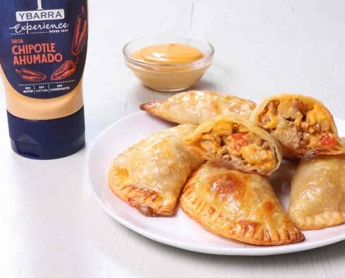 empanadillas crujientes con chipotle ahumado