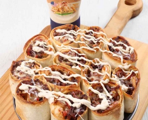 pizza Roll con salsa Ranchera