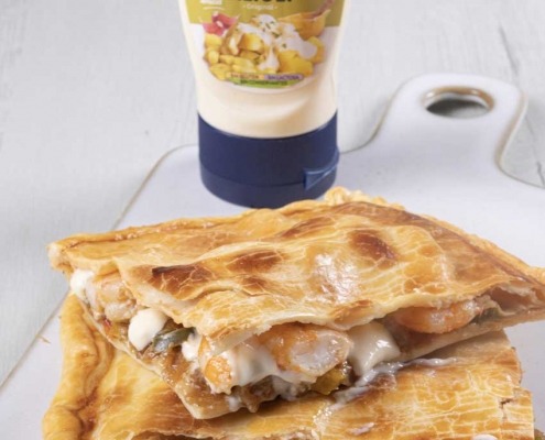 empanada de langostinos con alioli
