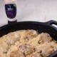Arroz con pollo y cebolla caramelizada