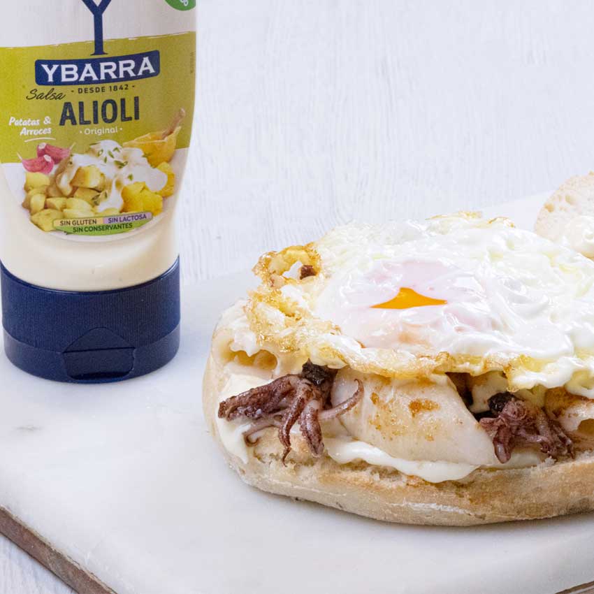 Bocadillo de chipirones con Alioli