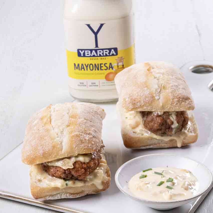 Bocadillo de filetes rusos con Mayonesa Ybarra