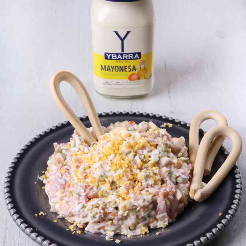 Ensaladilla de jamón cocido y encurtidos | Receta fácil