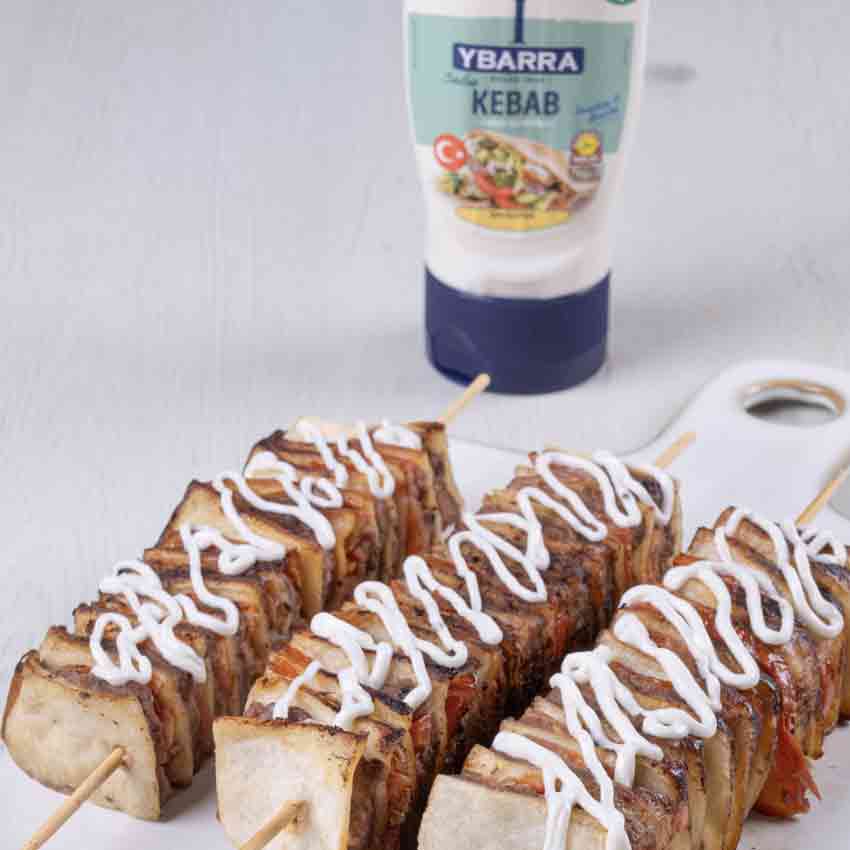 Brochetas kebab de carne con Salsa Kebab Ybarra