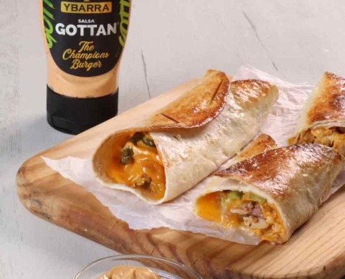 Burger burritos preparados con Salsa Gottan.