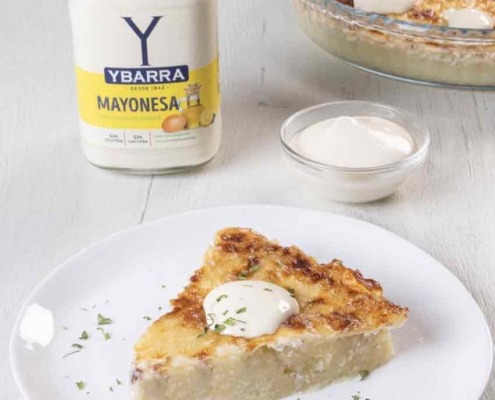 Pastel exprés de patatas y pollo con Patatas Ybarra, queso gratinado y Mayonesa Ybarra